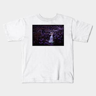 LABYRITH OF FLOWERS Kids T-Shirt